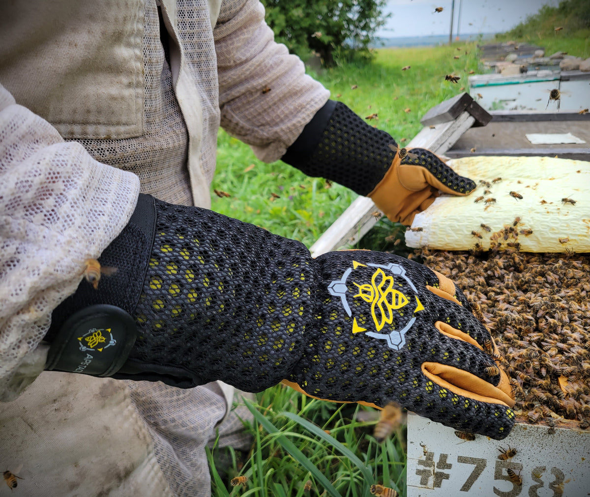 Apis Tactical Heavy Duty Beekeeping Gloves